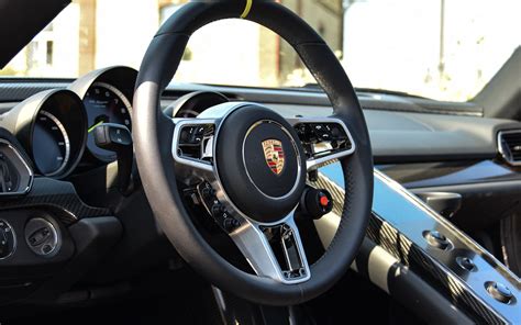 porsche car steering